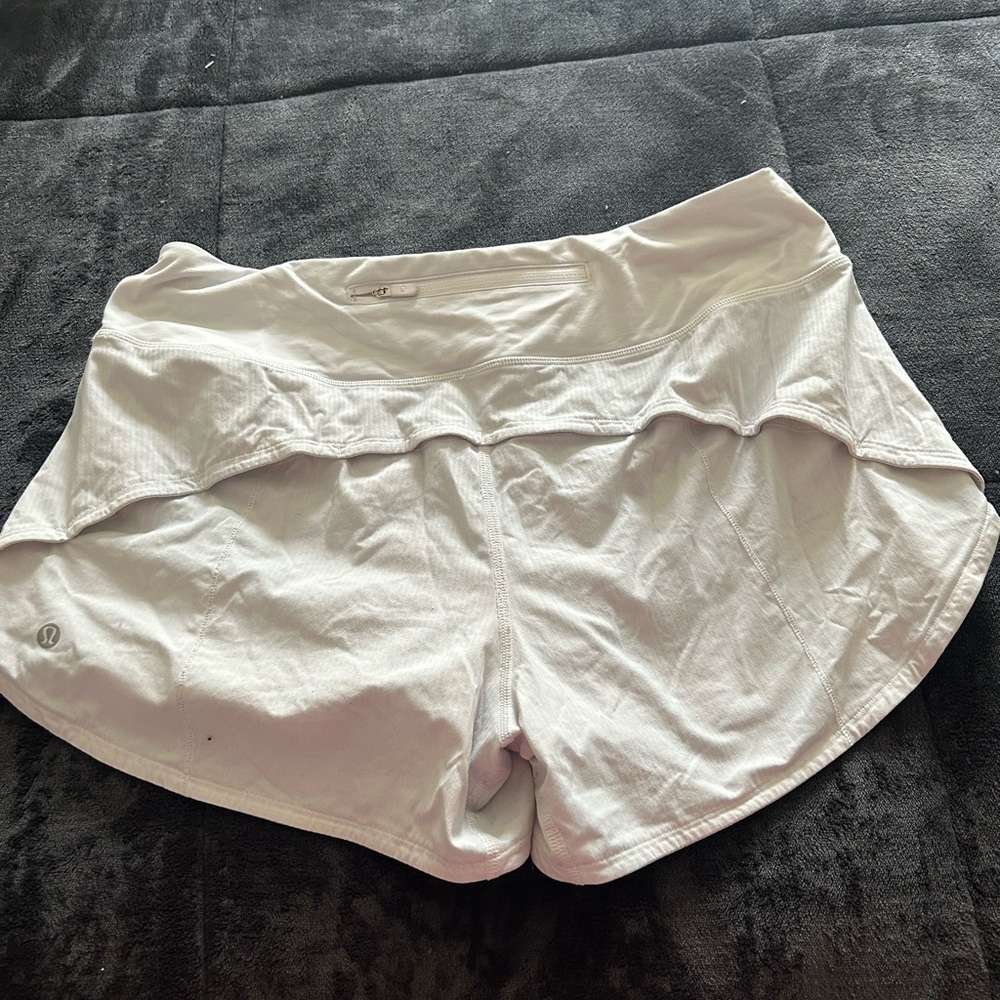 Lululemon high rise lined up shorts